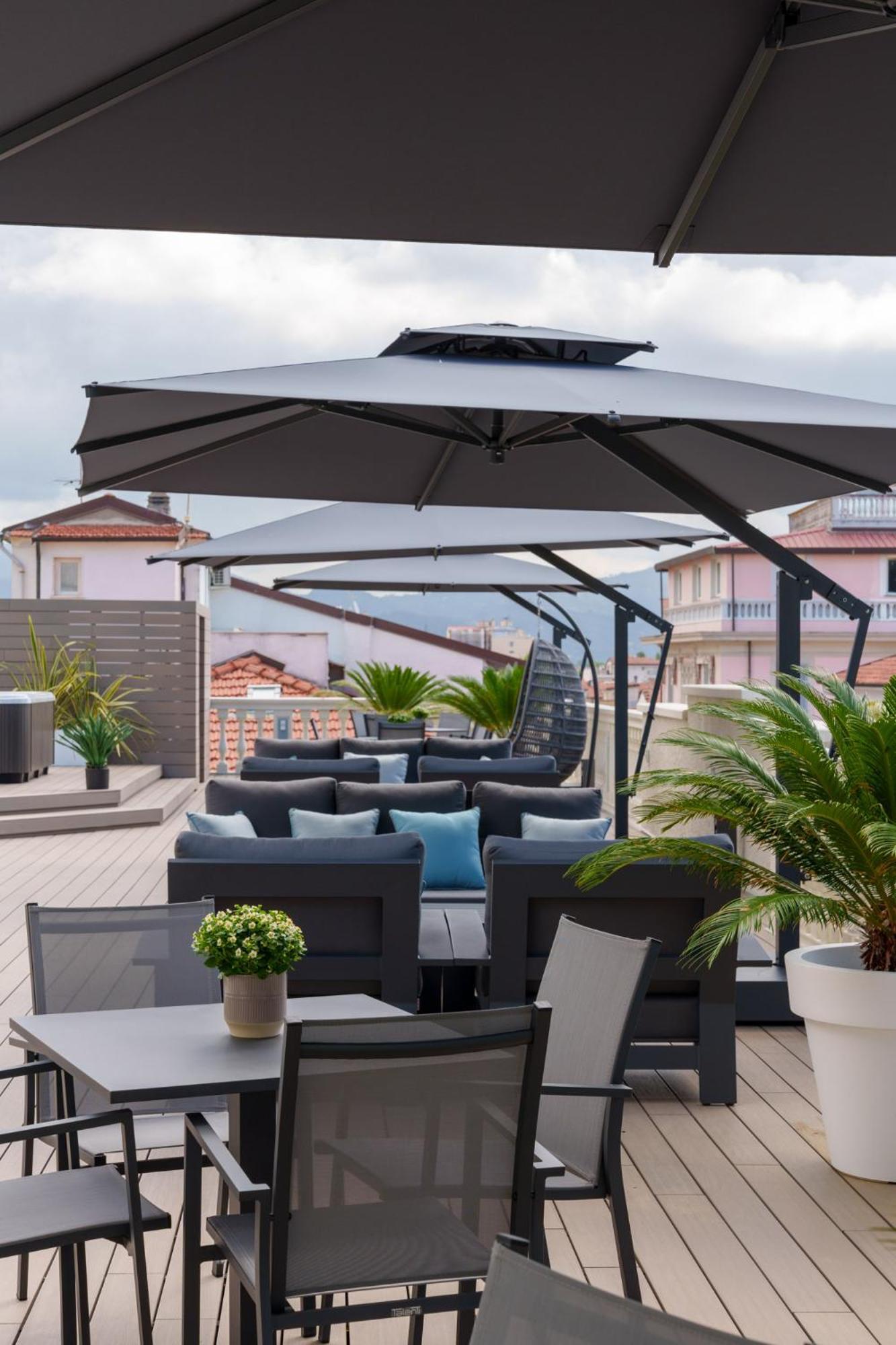 VI Suites Viareggio Dış mekan fotoğraf